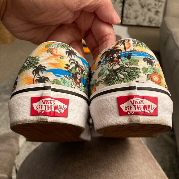 Hawaiian Vans - Picture 2 of 5